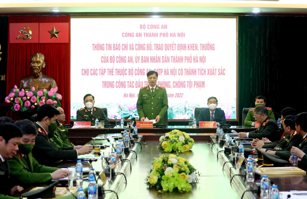 khen-thuong-cac-tap-the-thuoc-bo-cong-an-cong-an-ha-noi-co-thanh-tich-xuat-sac-trong-cong-tac-dau-tranh-phong-chong-toi-pham_4