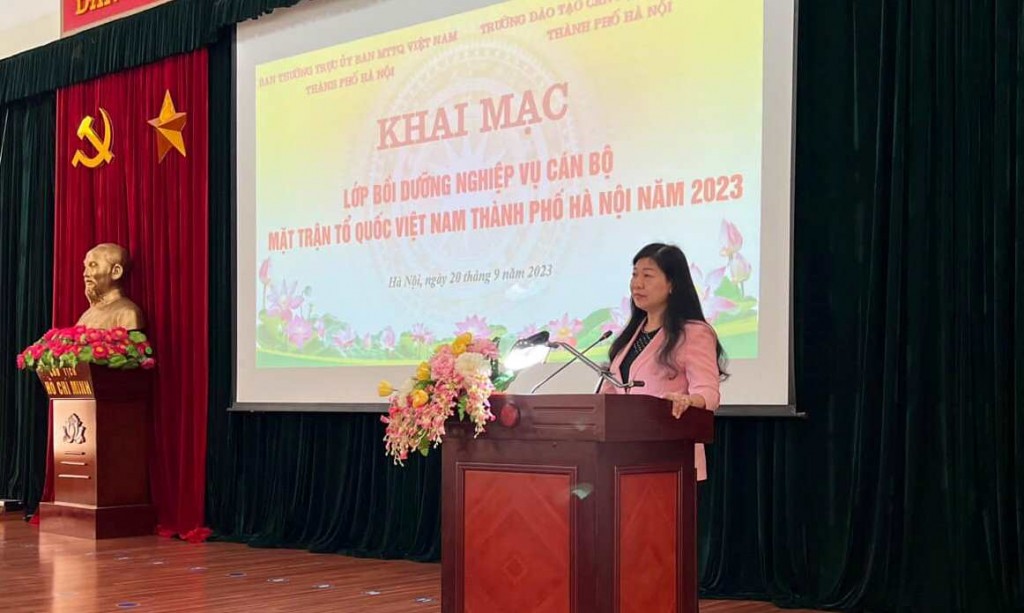 Khai mạc