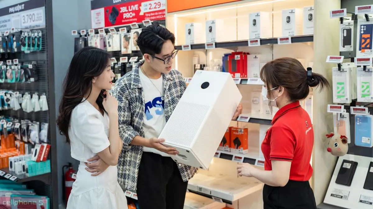 Khu trưng bày các thiết bị nhà thông minh hiện đại tại CellphoneS An Giang, mang lại tiện ích cho không gian sống.